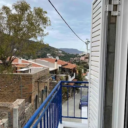 Apartment Budget With Sea View In *