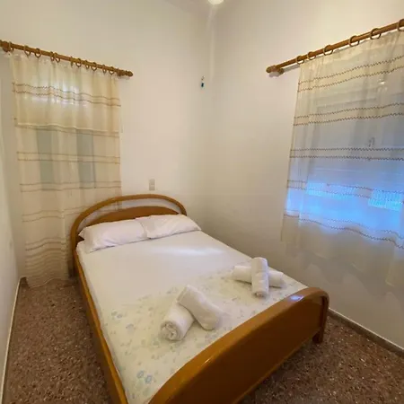 Budget With Sea View In Apartment